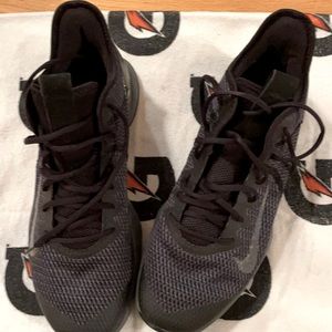 Like NEW Size 12 Nike LeBron Witness 4 high tops
